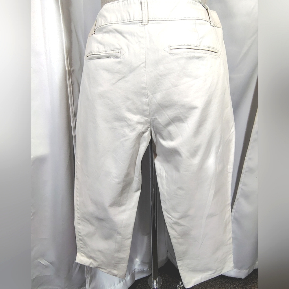 Banana Republic Capris, Women, Beige Pockets Zip, Stretchy Cotton, Strght Leg, 4